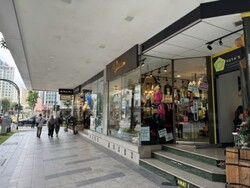 North Bridge Centre (D7), Retail #597362971